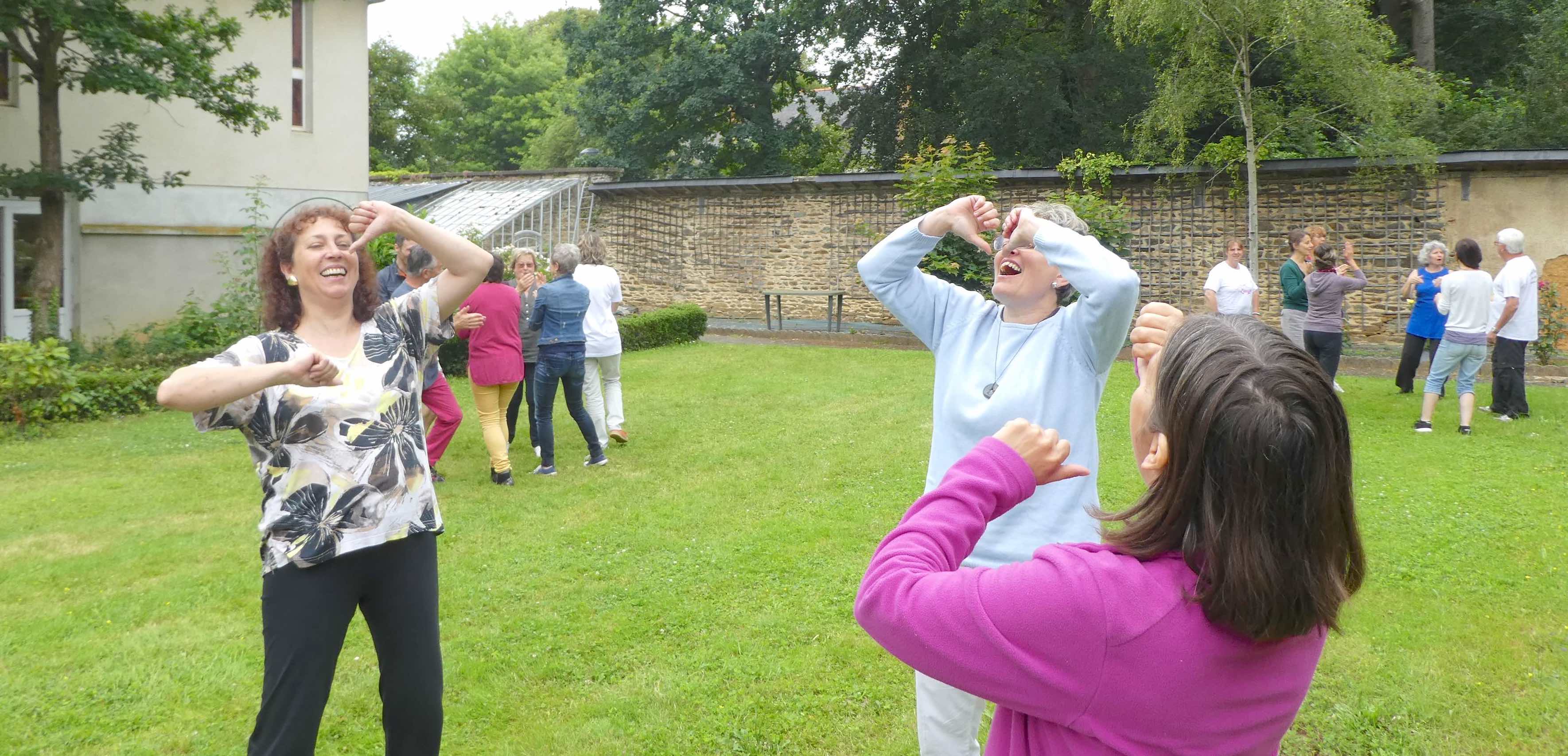 club de rire dans un parc